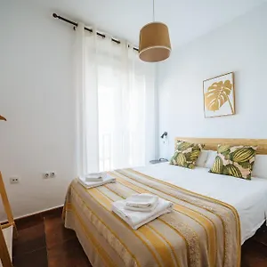  Appartamento Homeyseville-lovely Duplex At Santa Cruz 10 Pax, Parking Optional Spagna